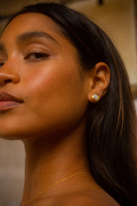 Luzir Mother of Pearl and Silver Studs