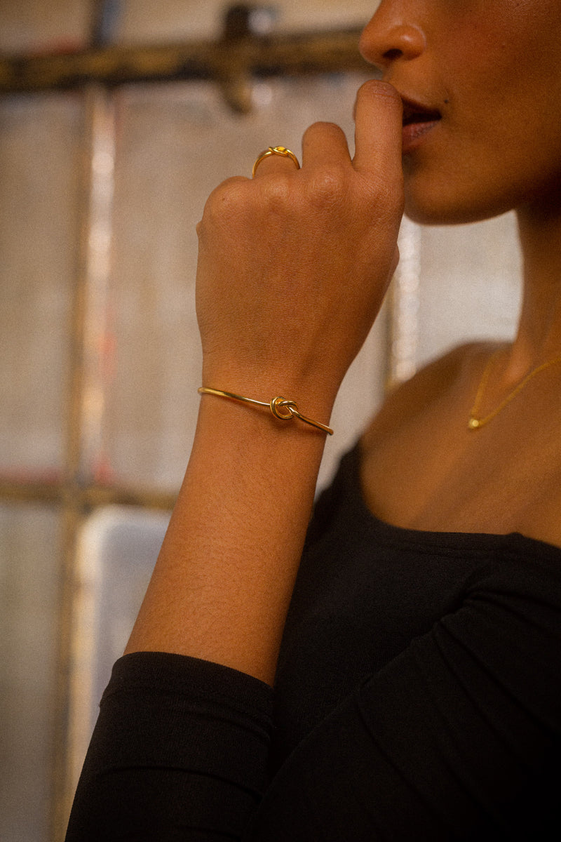Atou Gold Knot Bangle