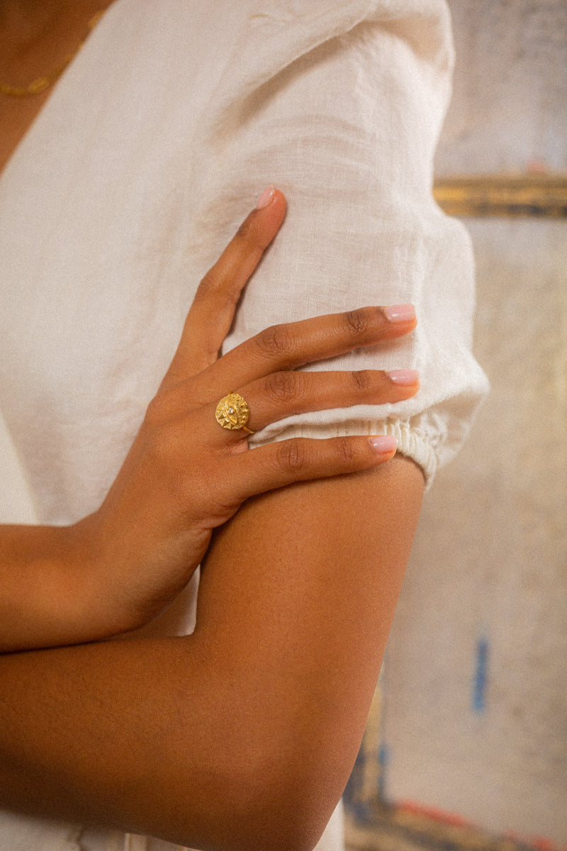 Visão Gold-plated silver Zircon Eye Motif Ring