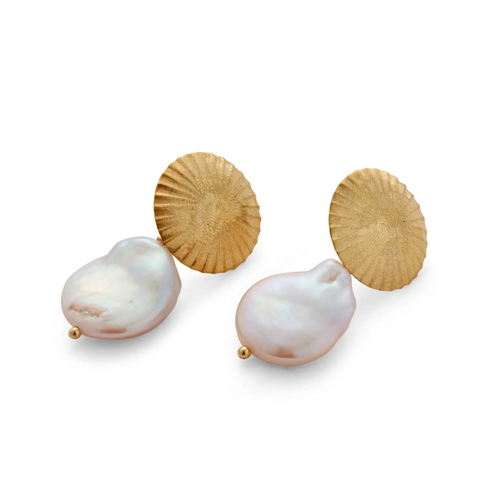 Concha Pearl Drop Earrings - Image #5